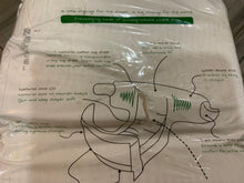 Load image into Gallery viewer, Baby bamboo disposable diapers (size Large)