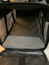 Load image into Gallery viewer, Pet carrier