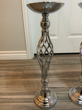 Load image into Gallery viewer, Flower arrangement / candle stand