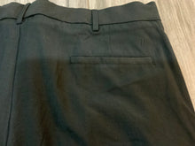 Load image into Gallery viewer, Men’s 38 black shorts