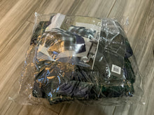 Load image into Gallery viewer, Twin/Twin XL down alternative comforter