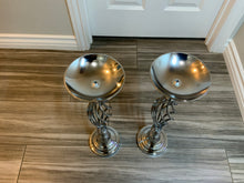 Load image into Gallery viewer, Flower arrangement / candle stand