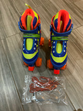 Load image into Gallery viewer, Adjustable roller skates with light up wheels(Medium 13-3)