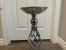 Load image into Gallery viewer, Flower arrangement / candle stand