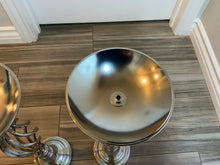 Load image into Gallery viewer, Flower arrangement / candle stand