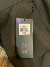 Load image into Gallery viewer, Men’s 38 black shorts