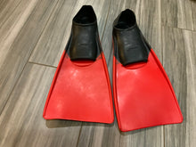 Load image into Gallery viewer, Long floating fins for swimming or snorkeling