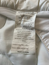 Load image into Gallery viewer, Pillow top mattress pad cover (king)