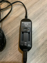 Load image into Gallery viewer, HD 65 TV closed back dynamic headphones for TV