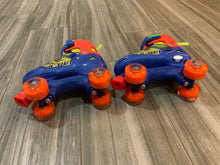 Load image into Gallery viewer, Adjustable roller skates with light up wheels(Medium 13-3)