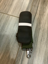 Load image into Gallery viewer, 22” Waterproof waxed canvas duffel bag