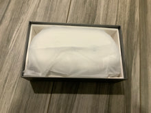 Load image into Gallery viewer, Mobile phone wireless charging sterilizing box