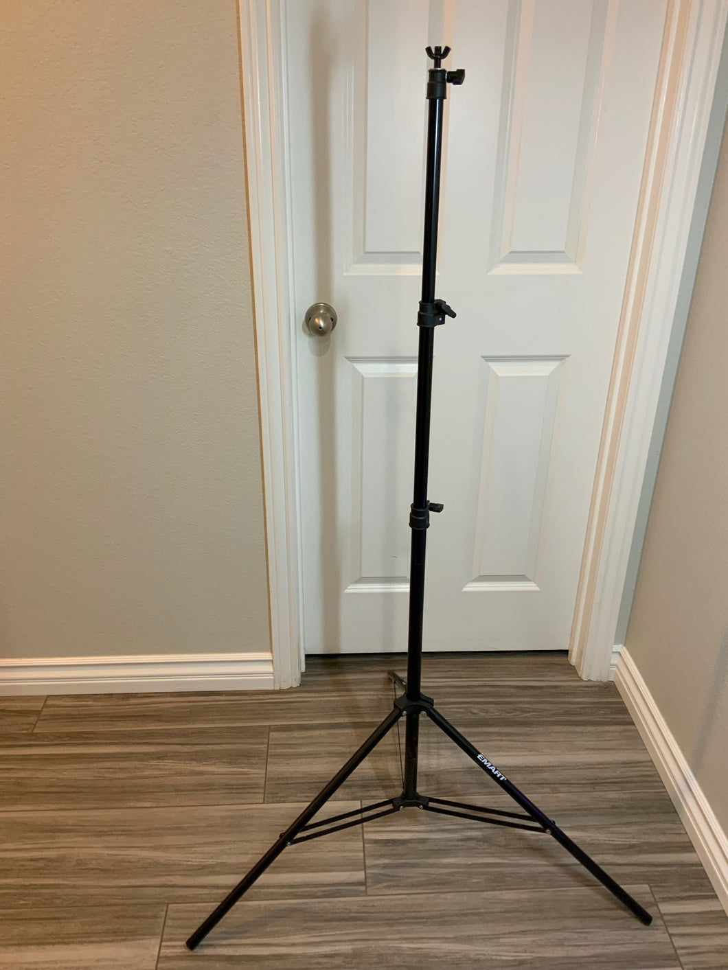 Tripod stand