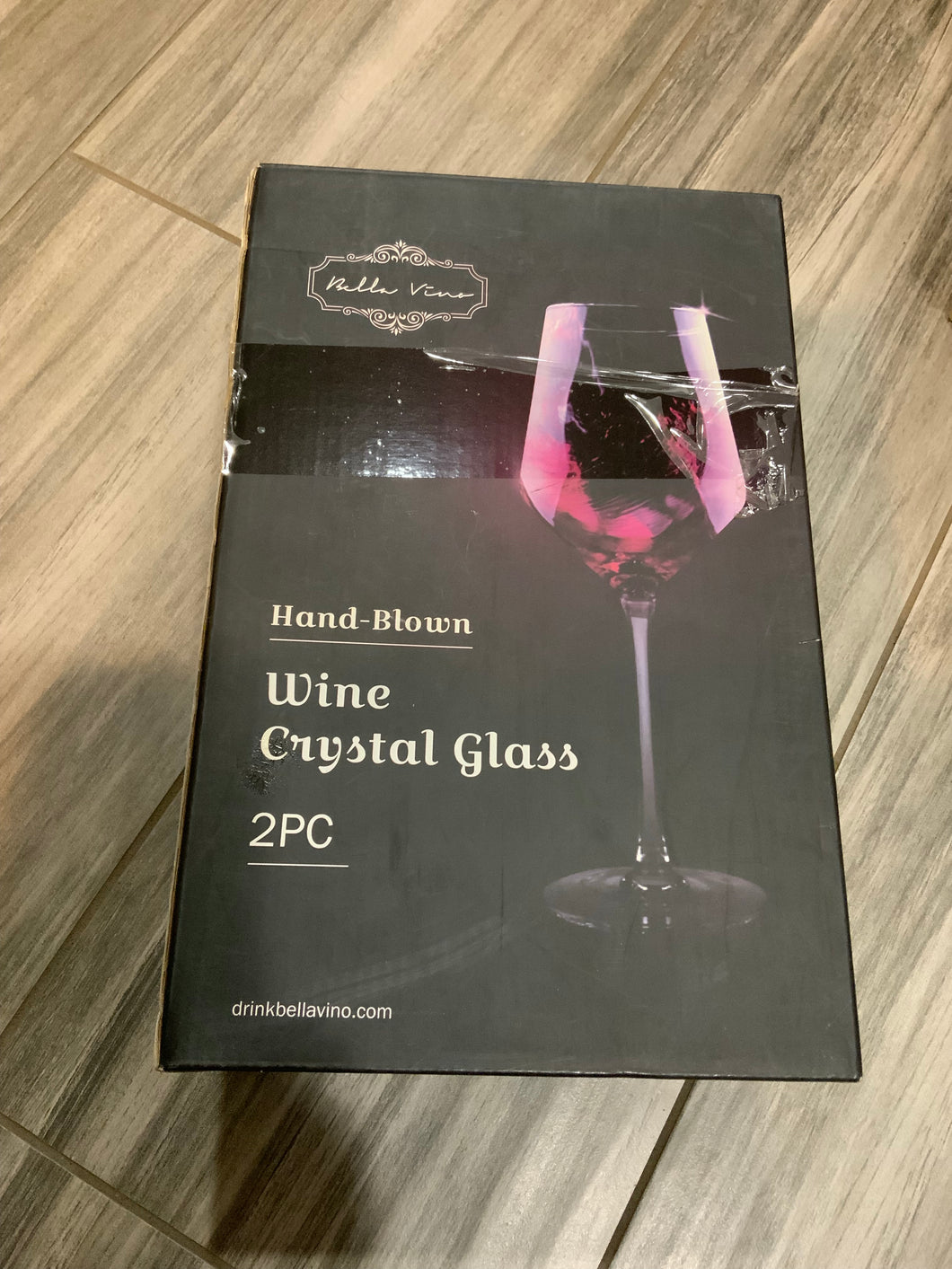 Hand-blown crystal wine glasses (set of 2)