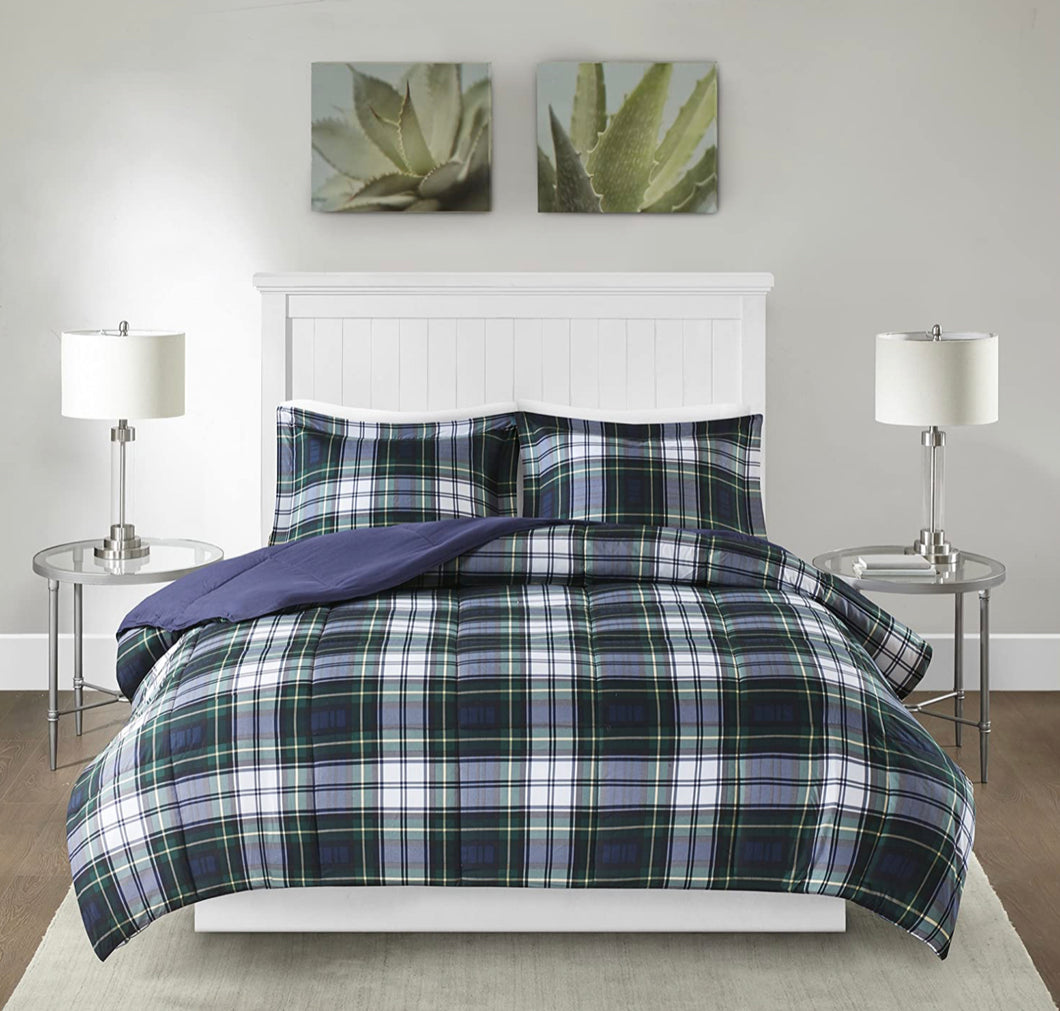 Twin/Twin XL down alternative comforter