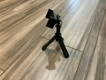 Load image into Gallery viewer, Expandable tabletop phone tripod
