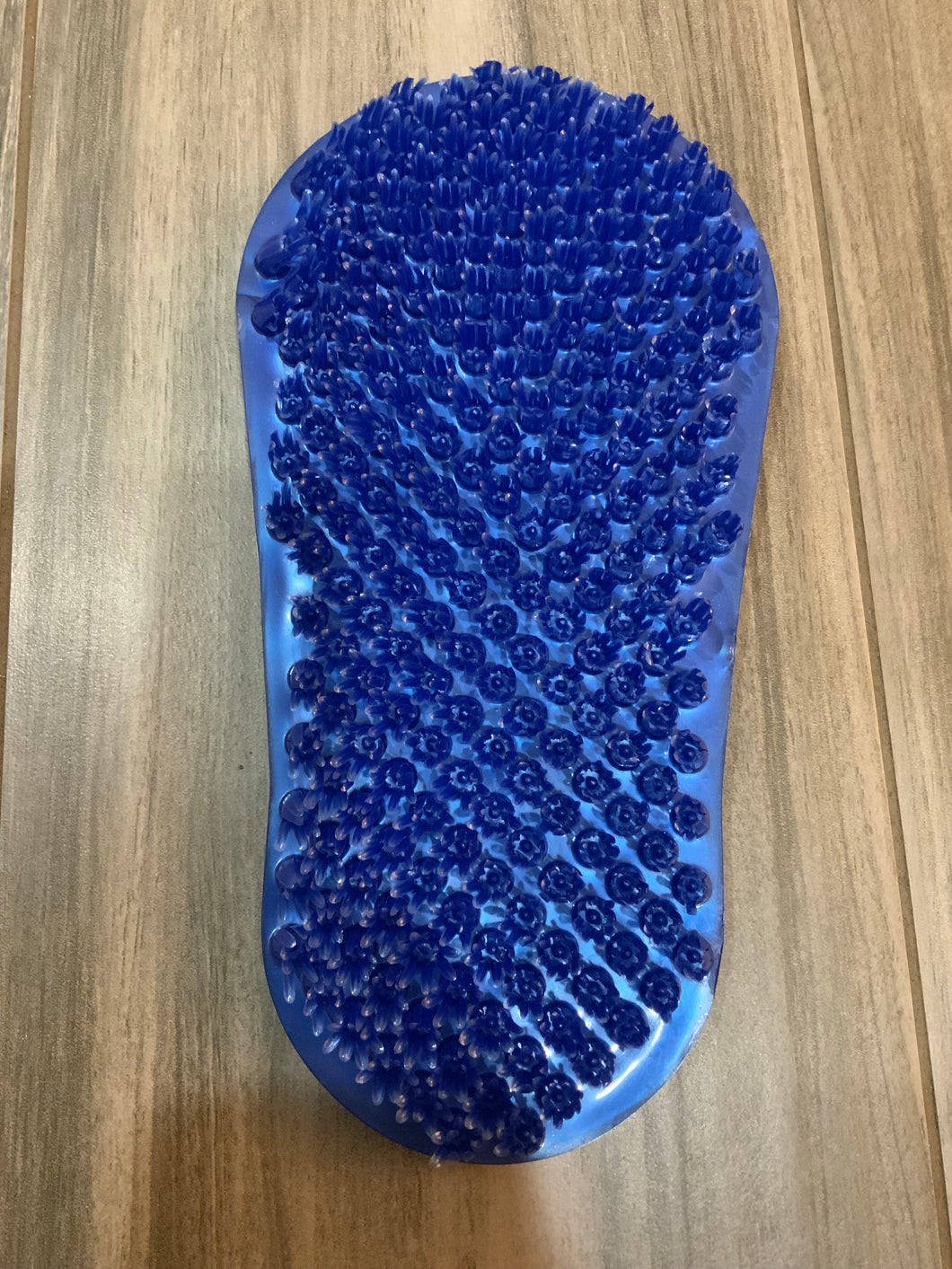 Soapy soles foot scrubber