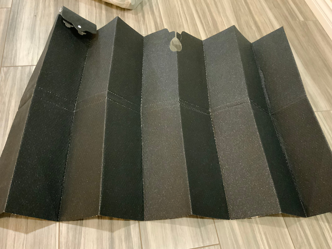 Windshield sun shade visor