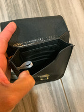 Load image into Gallery viewer, Touch screen purse for smartphones
